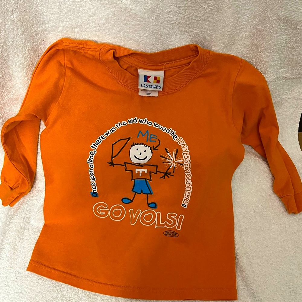 Help your son/daughter show their volunteer spirit in this orange long sleeve XS
